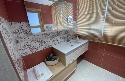 Putot-en-Bessin Bed & Breakfast | "Le Cap Saint-Jacques" guest room with private bathroom near Caen.
