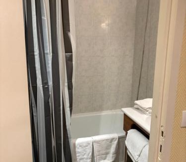 Poix-de-Picardie Hotel | Le Cardinal