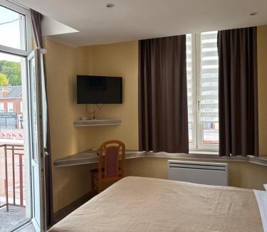 Poix-de-Picardie Hotel | Le Cardinal