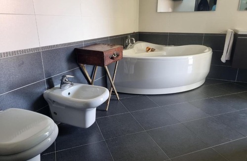 Sorisole House | Le Carillon - Jacuzzi Suite con Self Check-in