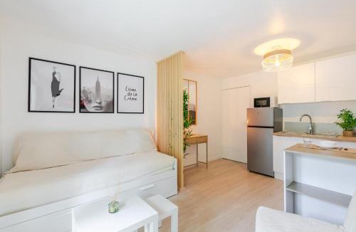 Gonesse Apartment | Le Carré CDG Studio Élégant