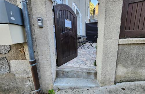 Chateaumeillant Apartment | Le CASTEL 22