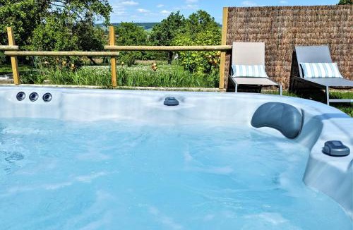 Epernay House | LE CEMAROSE Cottage & Spa Terrace Garden & lovely View
