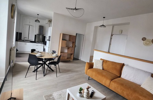 Jurancon Apartment | Le central, a spacious one-bedroom apartment in the heart of Jurançon