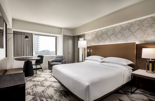 Downtown Montreal Hotel | Le Centre Sheraton Montreal Hotel