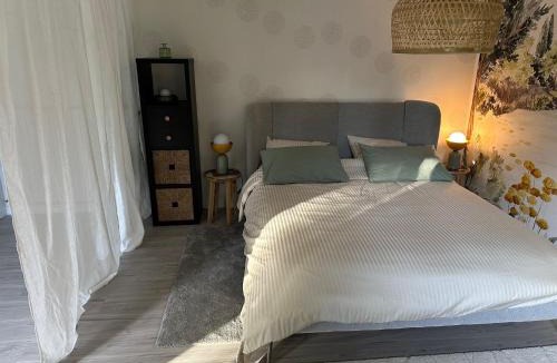 Giverny Bed & Breakfast | Le Cerisier
