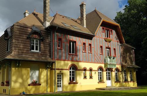 Mesnil-Martinsart Bed & Breakfast | Le château de Mesnil 1916