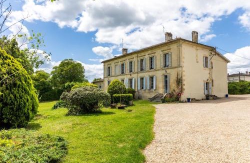 Saint-Germain-Du-Puch House | Le Château - Château Le Noble