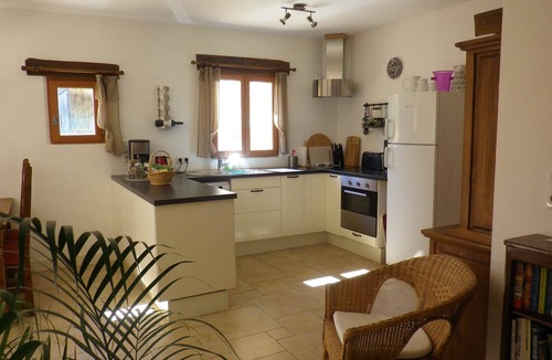 Ginestet House | Le Chai * A charming, single-story vacation rental with a garden and shared pool, 10 minutes from Bergerac