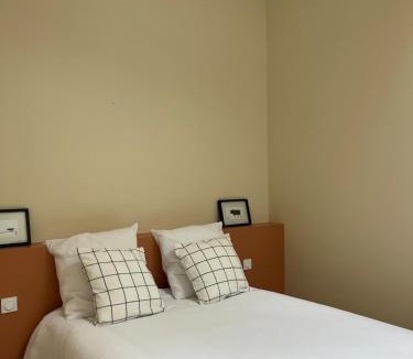 Les Salles-De-Castillon House | Le Chai