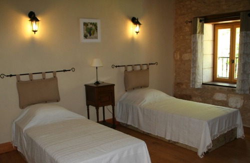 Saint-Pierre-de-Cole Cottage | Le Chai Gite, 5* & 4 Cles Luxury, Riverside, Pool, Family/Pet Friendly, Brantome