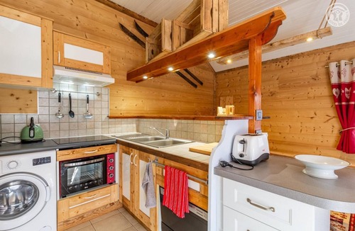 Marthod House | LE CHALET DE LA SOURCE