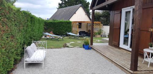 Colleville-Montgomery Villa | Le CHALET FLEURI