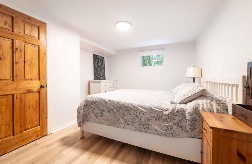 St-Adolphe-d'Howard House | Le chaleureux Shack - Spa, lac & Ski