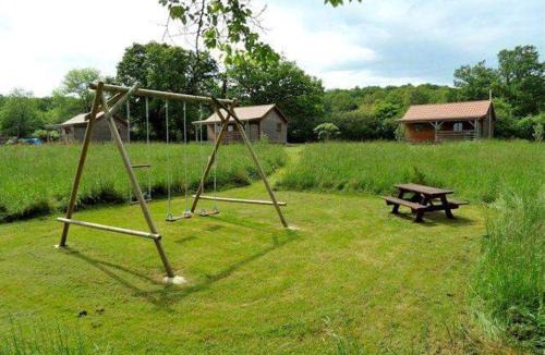 Marigny-sur-Yonne Ski Chalet | LE CHAMP RADIS 4 chalets Canal du Nivernais Morvan
