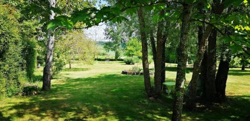 Anzy-le-Duc Bed & Breakfast | Le Charbonnet