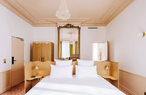 Saint-Ouen Hotel | Le Charmant