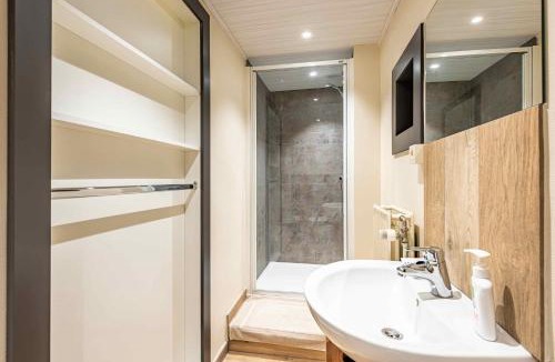 Bievre House | Le charron