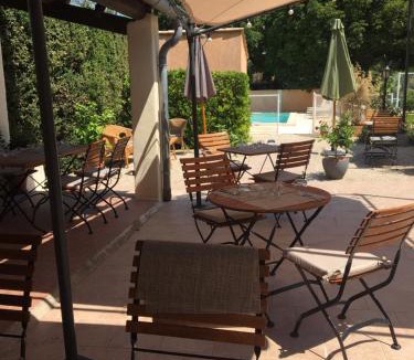 La Bastide-des-Jourdans Bed & Breakfast | Le Cheval Blanc