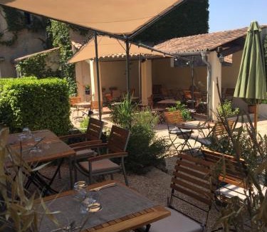 La Bastide-des-Jourdans Bed & Breakfast | Le Cheval Blanc