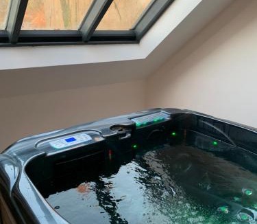 Treuzy-Levelay Bed & Breakfast | LE CLOS DES LYS - Chambres avec jacuzzi - Nemours