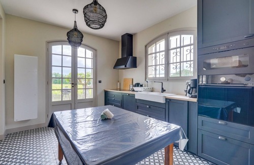 Robins Bay House | Le Clos des Vignes - Three Bedroom House, Sleeps 6