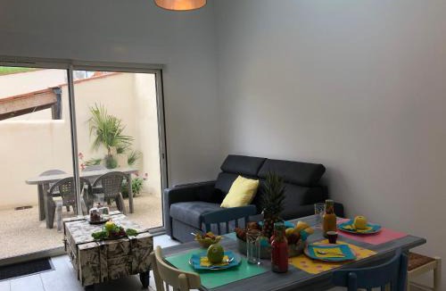Rochefort House | Le Clos du Square - climatisé