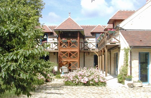 Bois-le-Roi Bed & Breakfast | Le Clos Fleuri