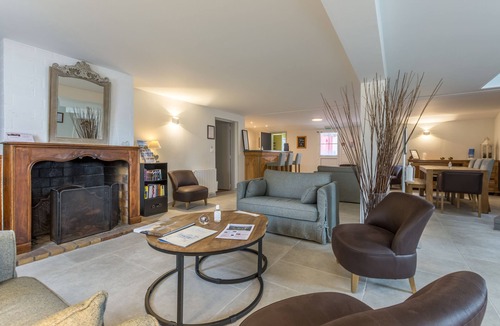 Le Palais Hotel | Le Clos Fleuri