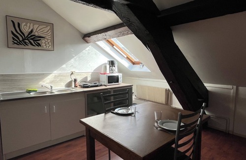 Bourg-de-Thizy Hotel | Le Clos Fleuri