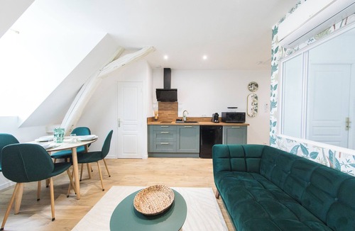 Chatellerault Apartment | Le Clos Hérault - Centre-Gare - Free parking