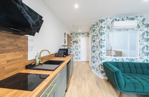 Chatellerault Apartment | Le Clos Hérault - Centre-Gare - Free parking