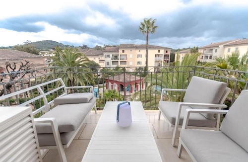 Saint-Tropez Apartment | Le Clos l Pool & Balcony l Shellter Rentals