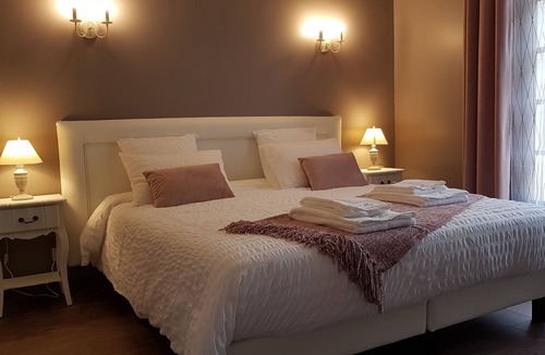 Medan Bed & Breakfast | Le Clos Magedon