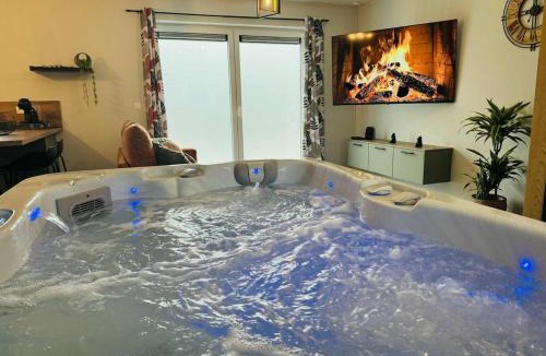Couvin Villa | Le cocon de pernelle spa et sauna privatif