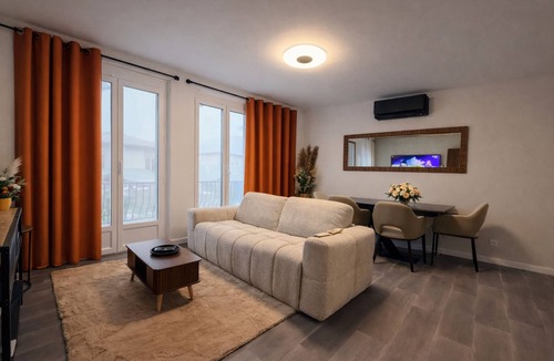 Montelimar Apartment | Le Cocon des Romarins ⭐Large 3-bedroom air-conditioned apartment with swimming pool