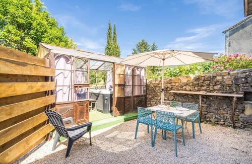 Saint-Alban-sous-Sampzon Apartment | Le Cocon - Grospierres