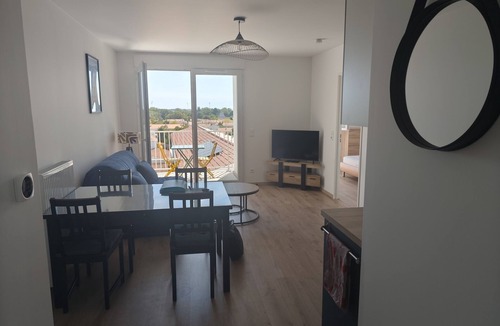 Aytre Apartment | Le commandant Lisiack