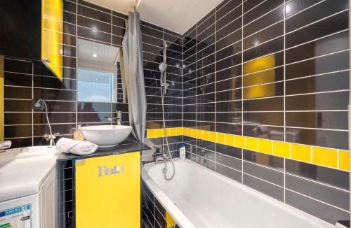 Quartier Exposition-Bajatiere Apartment | Le Commandant - Paul Mistral - Stade des Alpes