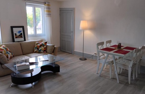 Fleurey-sur-Ouche Apartment | Le Comptoir du Canal