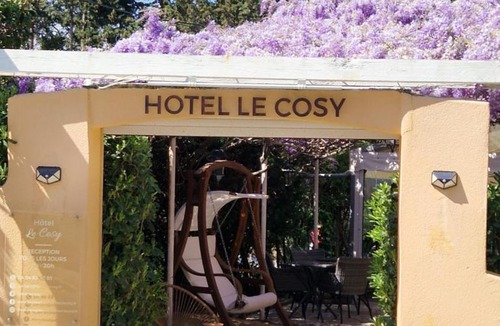 Saint-Aygulf Hotel | Le Cosy