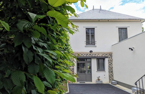 Saint-Brice-sur-Vienne House | Le Cottage Limousin, Gîte sur les Bords de Vienne, Proche Limoges/Saint-junien