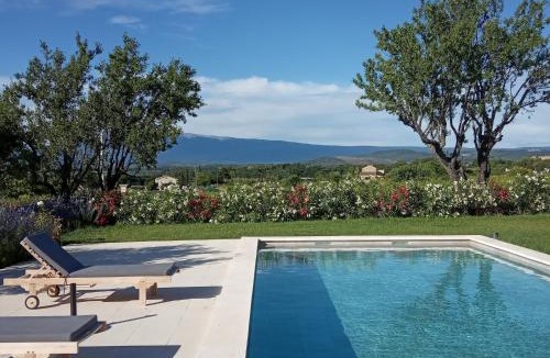 Saint-Didier House | Le Cottage du Chat Blanc, Saint-Didier, Provence, 4 pers, climatisation, piscine