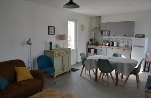 Harbonnieres House | Le Cottage