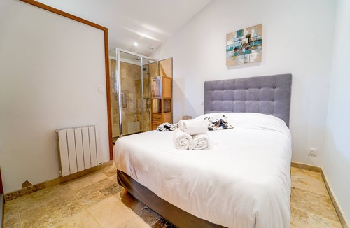 Bonnefamille Apartment | Le Cran Montana, Magnifique T2 à Bonnefamille