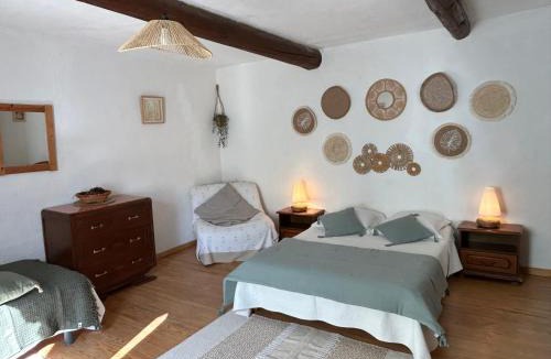Le Barroux Bed & Breakfast | Le Degoutaud