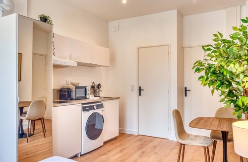 Le Bourg - Gare De Vaise Apartment | Le Dock Lodge - Studio - proche quai de Saone