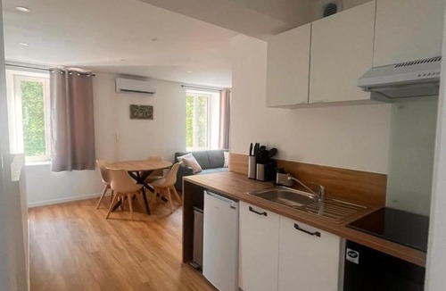 Baume-les-Dames Apartment | Le Doubs Cocon - Accès à l'EuroVelo 6 & Climatisation
