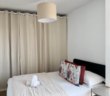 Saint-Jacques-de-la-Lande Apartment | Le Duplex Mitterrand, Centre de Saint Jacques
