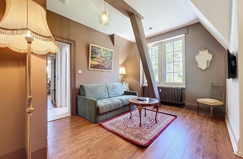 Exincourt Apartment | Le Duplex Sahler - Château XXᵉsiècle